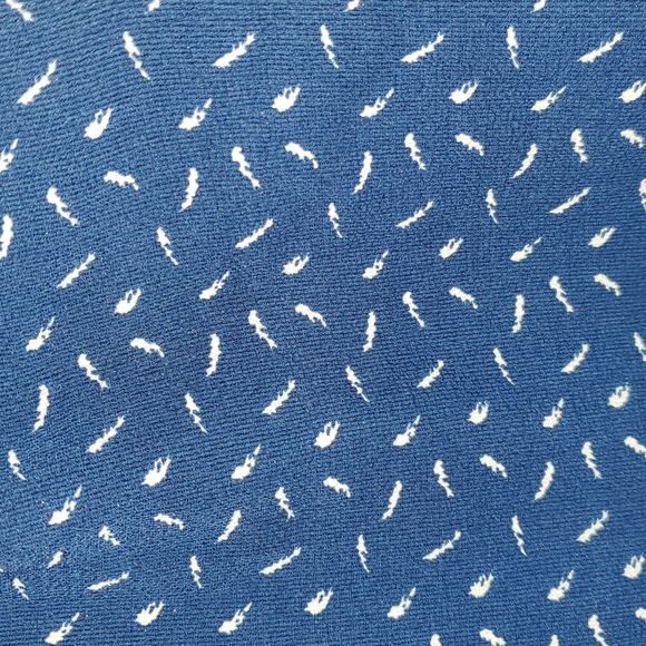 Crescent strappy cold shoulder top, feather print. - Picture 2 of 4